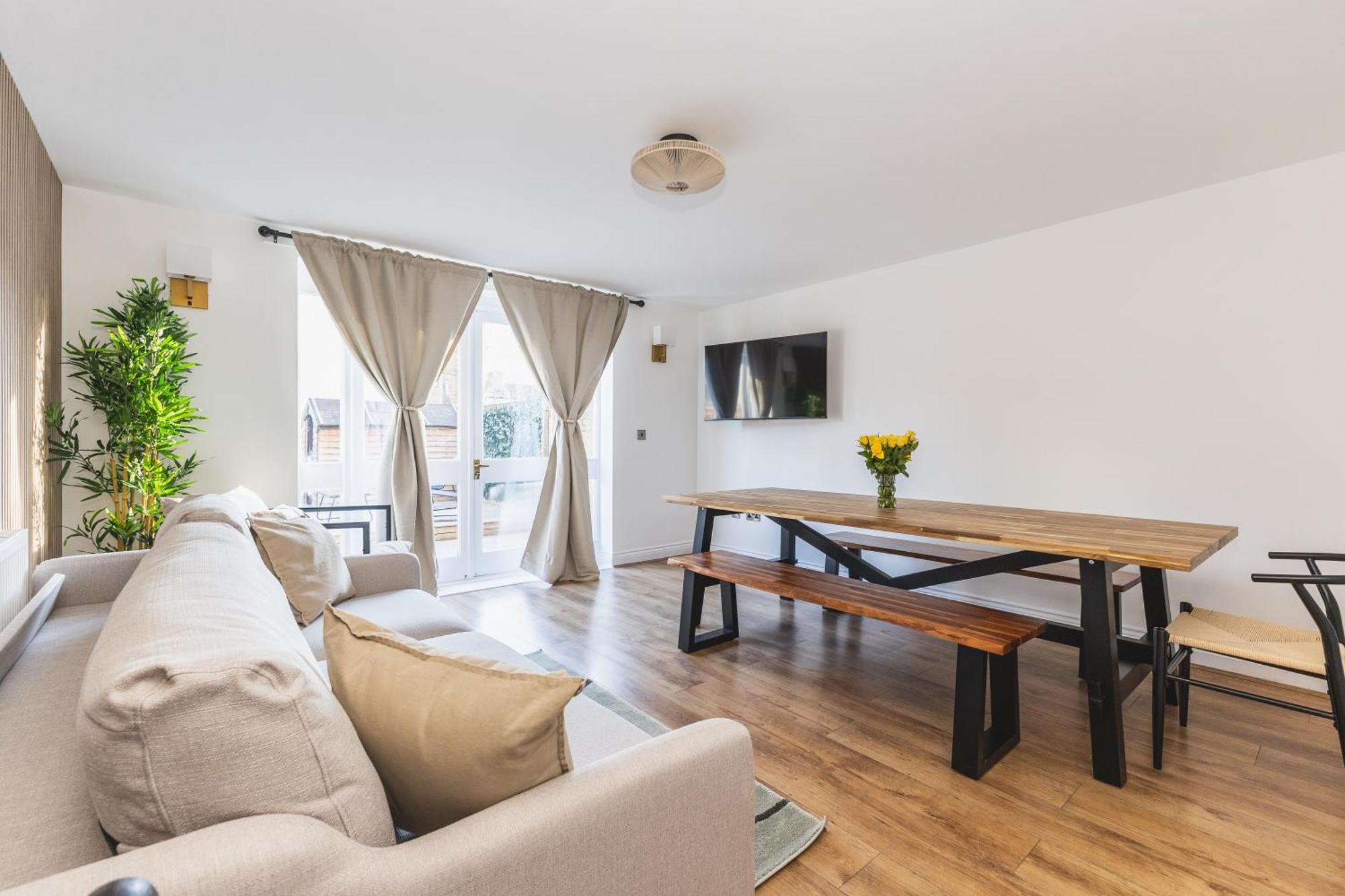 Arte Stays Serviced Houses Stratford - 3 Bedrooms 2 Bathrooms Houses London, Stratford, Maryland, Free Parking, Garden, Weekly Or Monthly Stays - Up To 8 Guests Ngoại thất bức ảnh