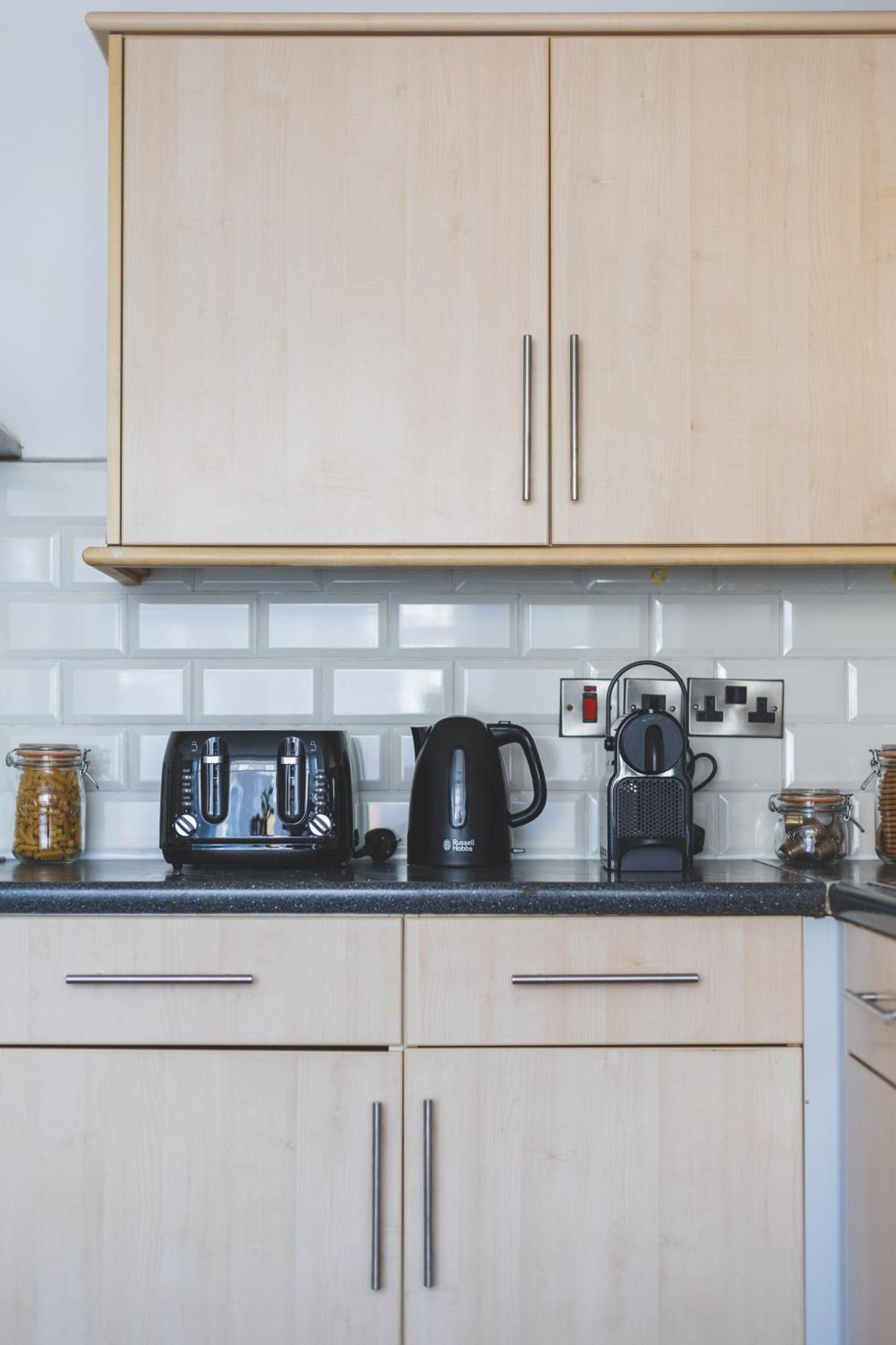 Arte Stays Serviced Houses Stratford - 3 Bedrooms 2 Bathrooms Houses London, Stratford, Maryland, Free Parking, Garden, Weekly Or Monthly Stays - Up To 8 Guests Ngoại thất bức ảnh
