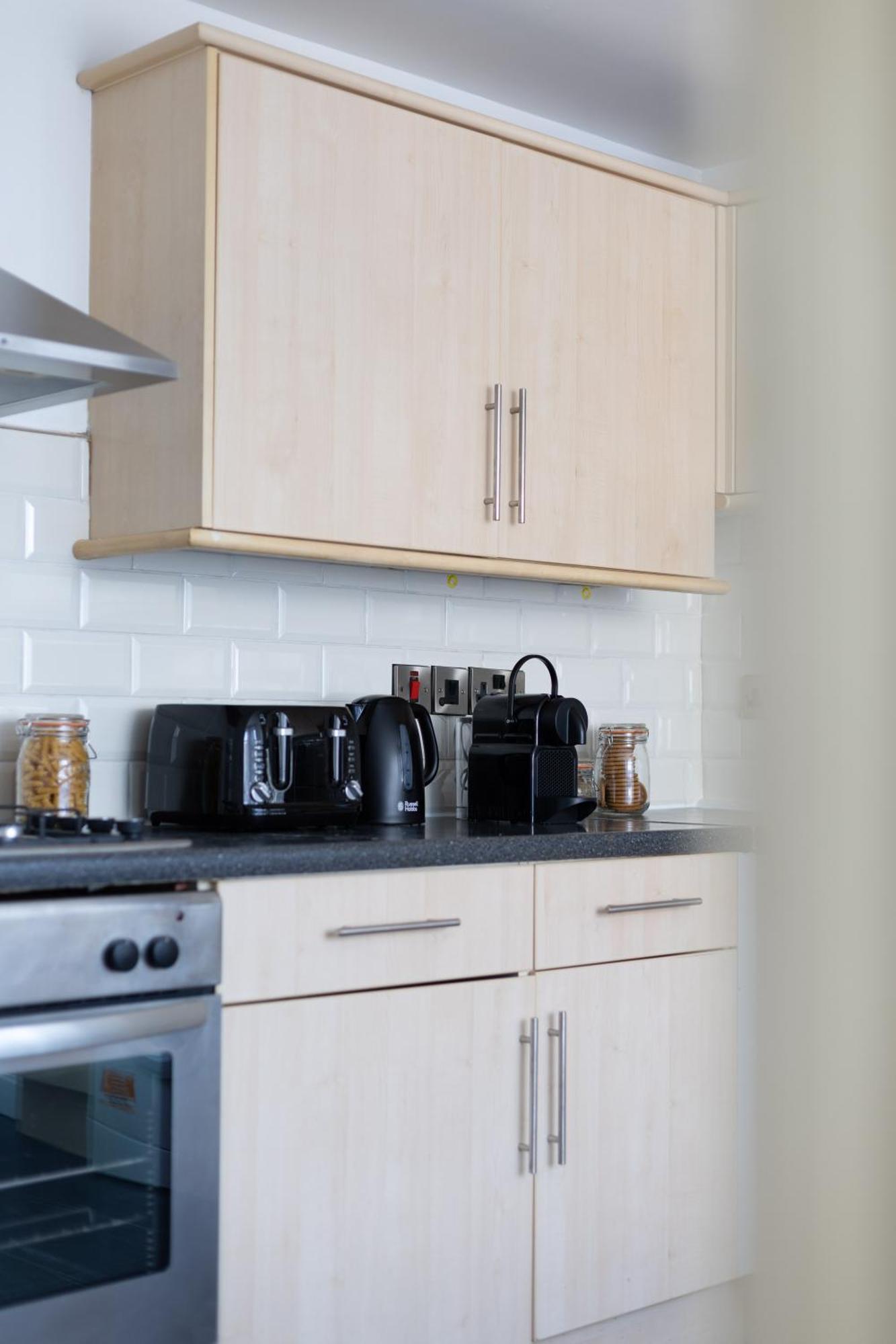 Arte Stays Serviced Houses Stratford - 3 Bedrooms 2 Bathrooms Houses London, Stratford, Maryland, Free Parking, Garden, Weekly Or Monthly Stays - Up To 8 Guests Ngoại thất bức ảnh