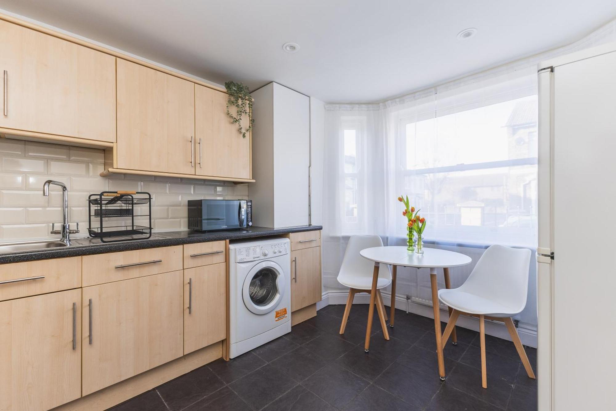 Arte Stays Serviced Houses Stratford - 3 Bedrooms 2 Bathrooms Houses London, Stratford, Maryland, Free Parking, Garden, Weekly Or Monthly Stays - Up To 8 Guests Ngoại thất bức ảnh