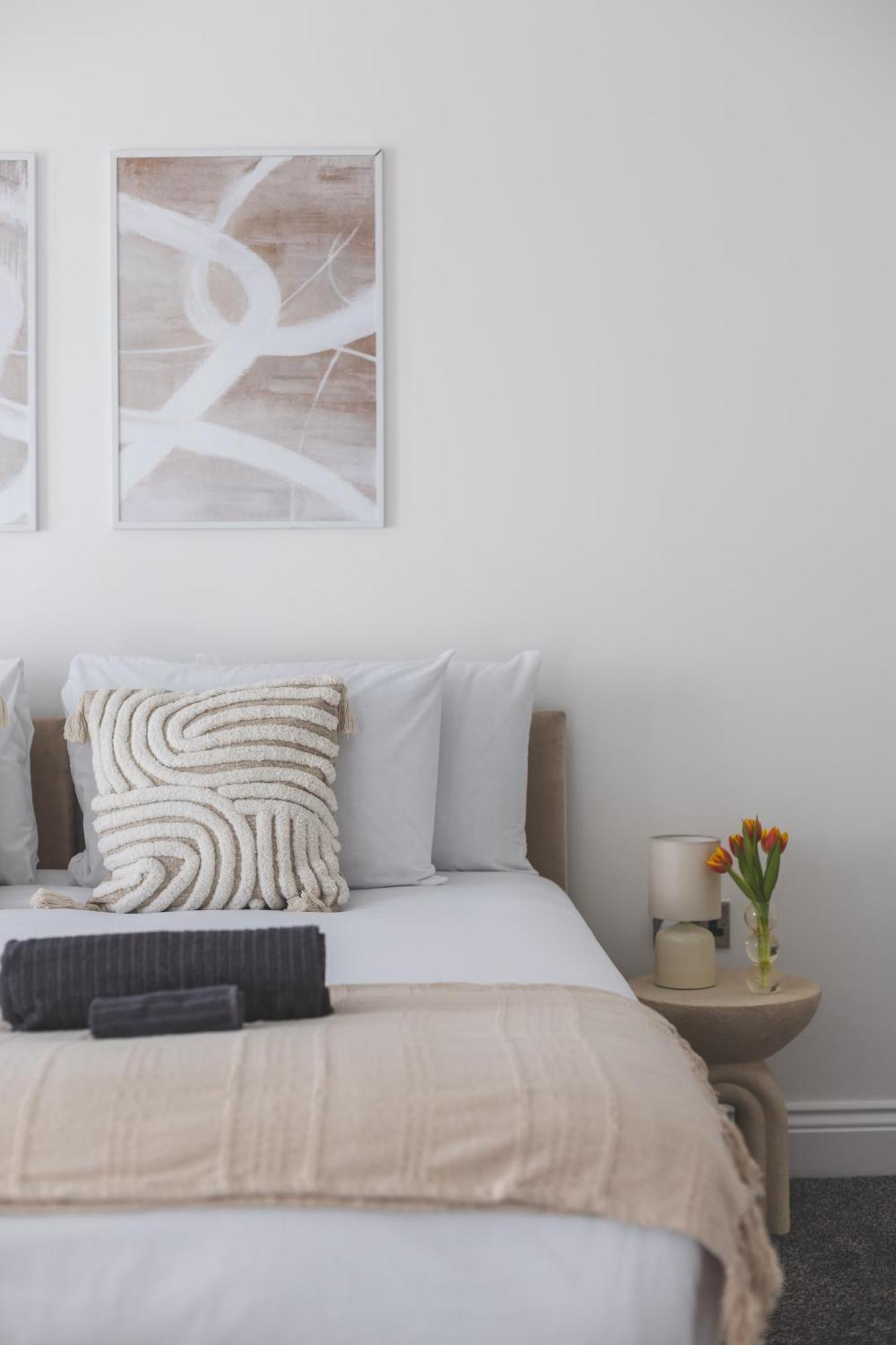 Arte Stays Serviced Houses Stratford - 3 Bedrooms 2 Bathrooms Houses London, Stratford, Maryland, Free Parking, Garden, Weekly Or Monthly Stays - Up To 8 Guests Ngoại thất bức ảnh